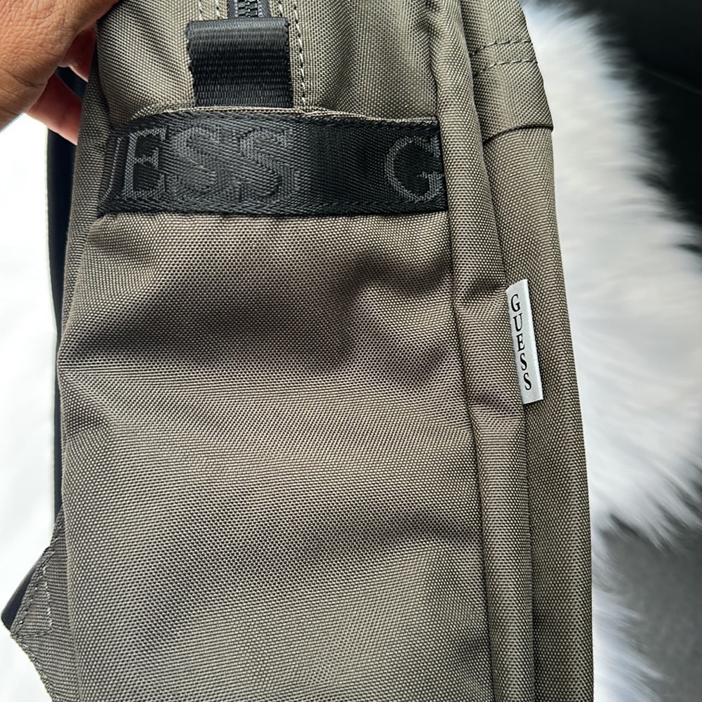 New GUESS Vice Logo Triangle Backpack - Picture 7 of 9
